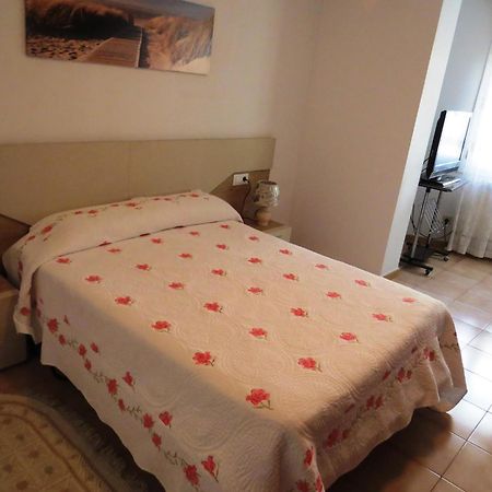 Tarragona Lägenhet Rosas Exteriör bild